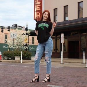 Meet your Posher, Emily